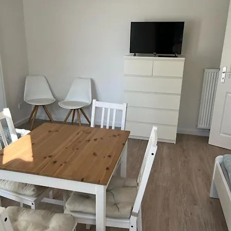 Monteurwohnungen 아파트 *