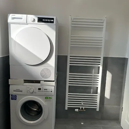 아파트 Monteurwohnungen 비셀호비드